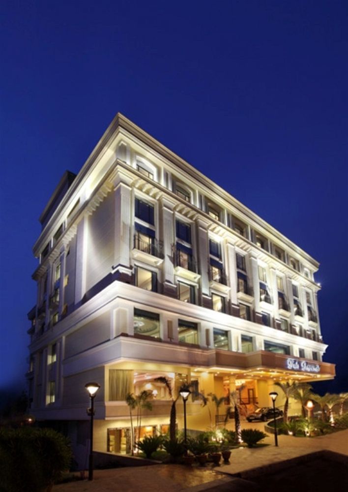 Hotel Tuli Imperial Nagpur Exterior foto